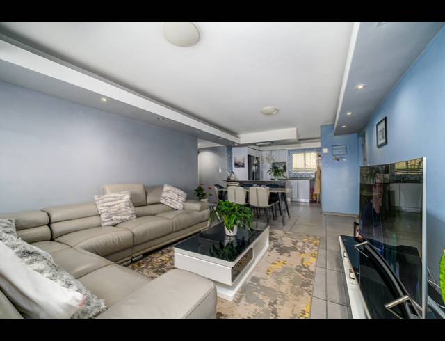 3 BEDROOM TOWNHOUSE FOR SALE IN BERGBRON